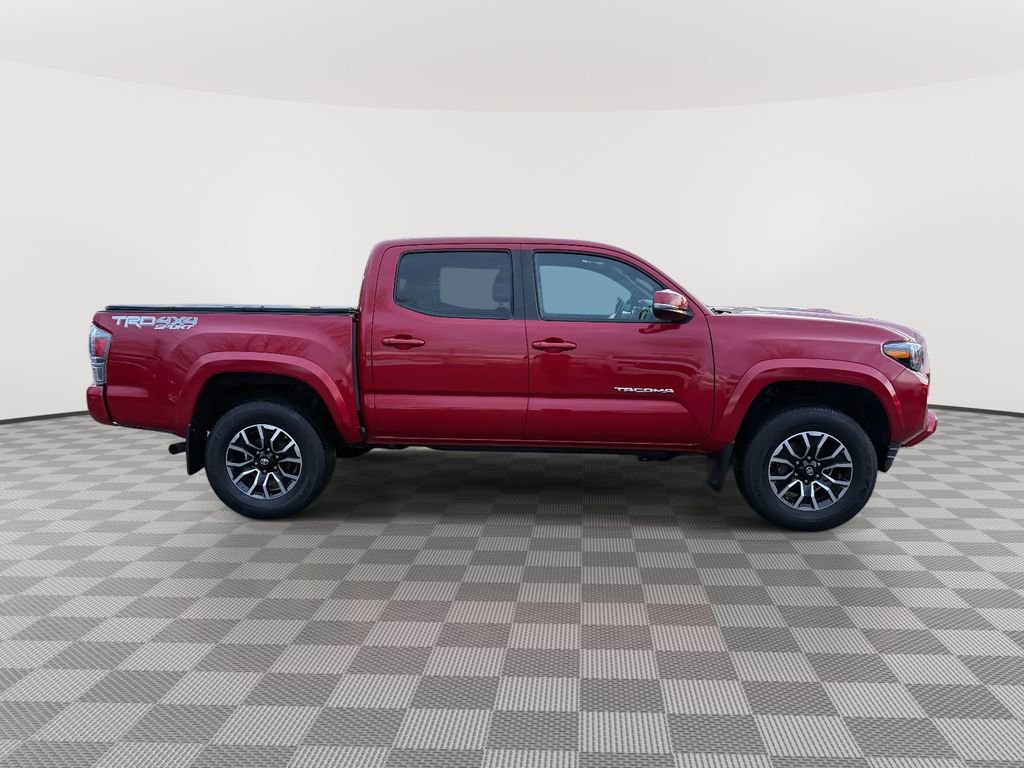 Used 2020 Toyota Tacoma TRD Sport w/ TRD Premium Sport Package AWD/4WD image 5