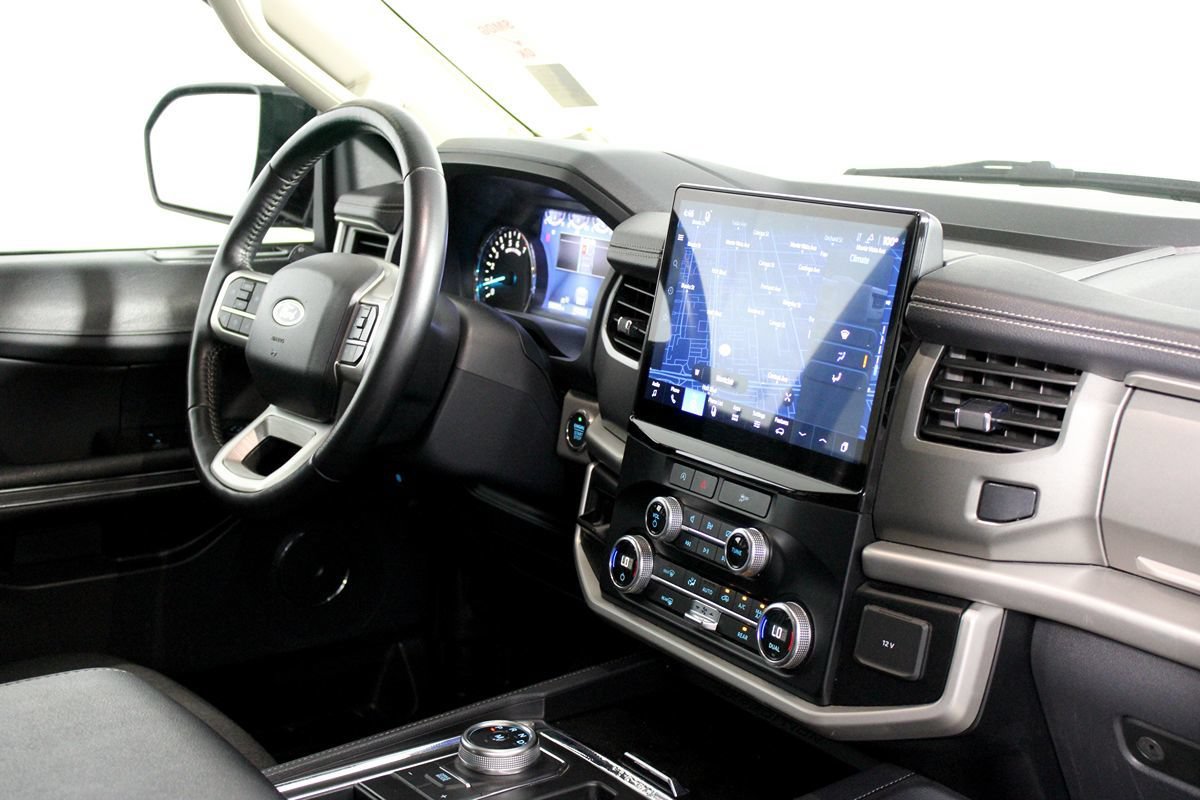 Used 2024 Ford Expedition XLT RWD image 25