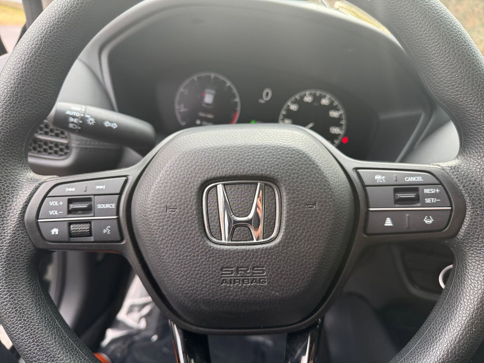 Used 2025 Honda HR-V LX image 27