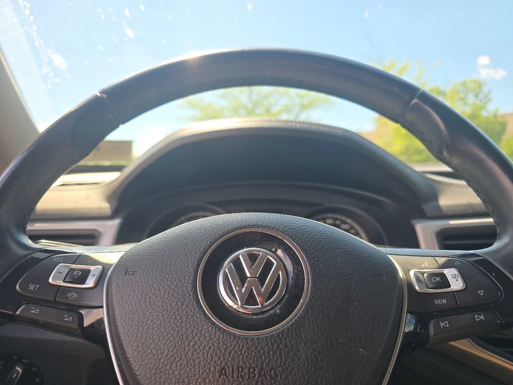 Used 2019 Volkswagen Atlas SE w/ Towing Package AWD/4WD image 5