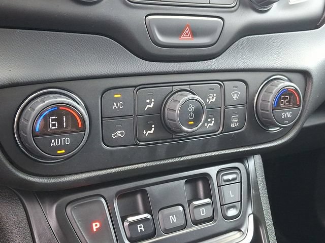 Certified 2020 GMC Terrain SLT w/ Preferred Package FWD image 16