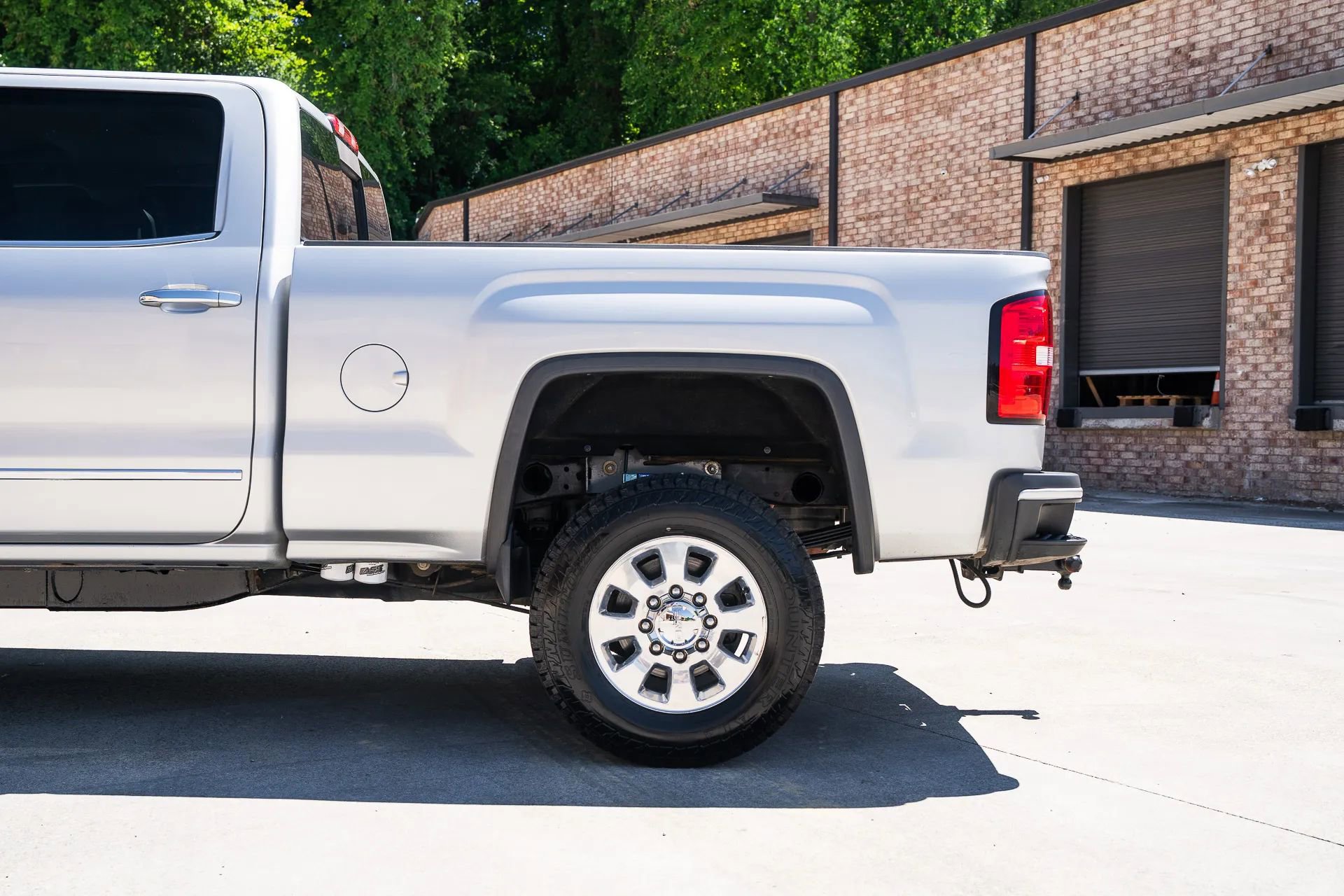Used 2015 GMC Sierra 2500 Denali w/ Duramax Plus Package AWD/4WD image 5