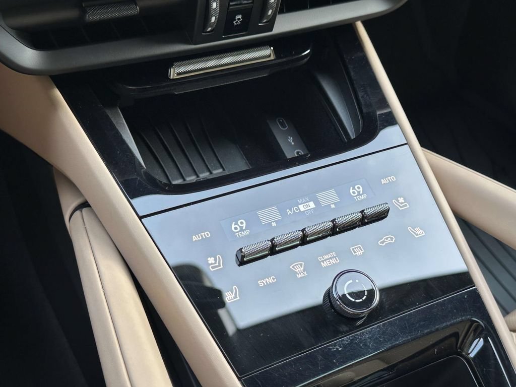 Certified 2026 Porsche Cayenne AWD/4WD image 27