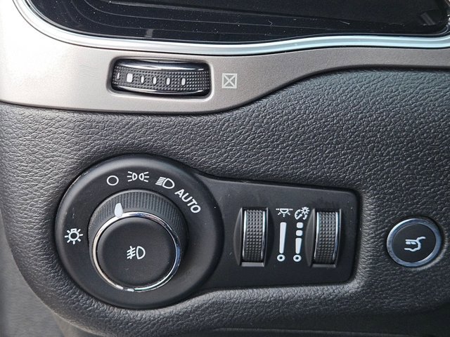 Used 2020 Jeep Cherokee High Altitude image 9