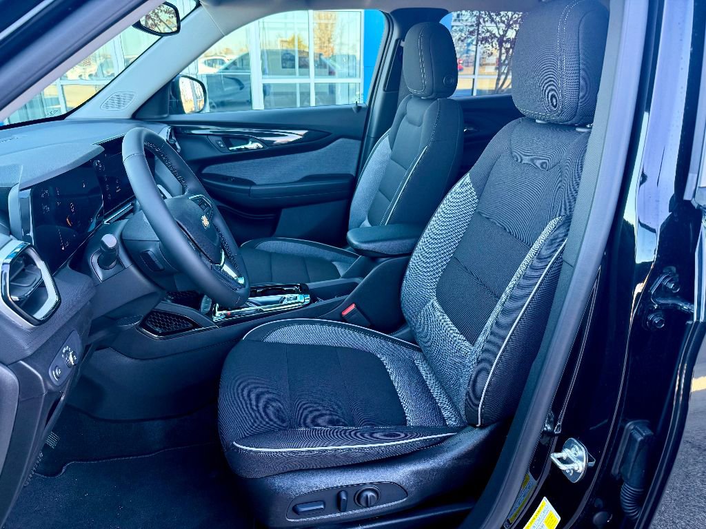 New 2025 Chevrolet TrailBlazer LT w/ Convenience Package image 11