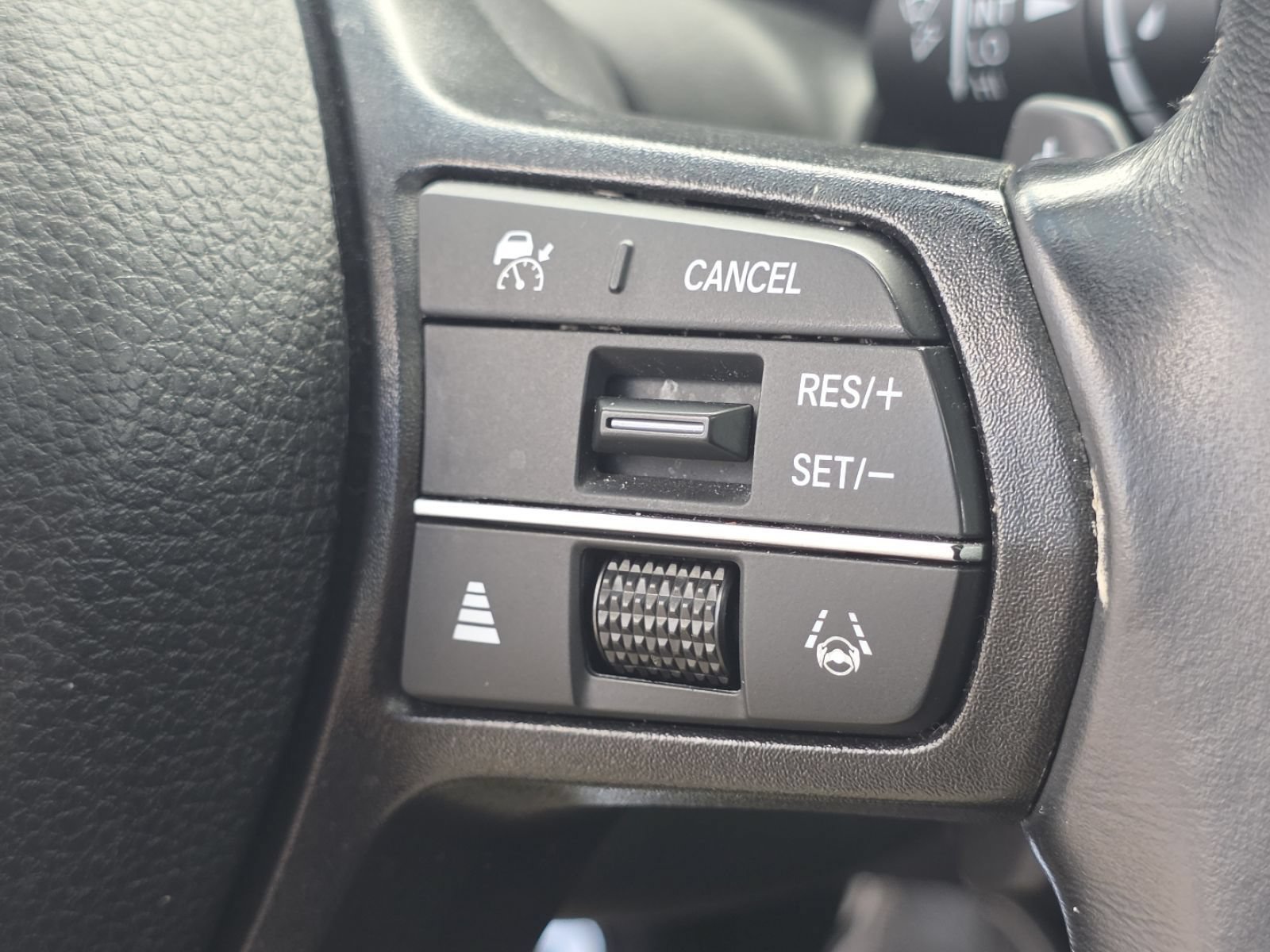 Used 2025 Honda Accord Sport image 31