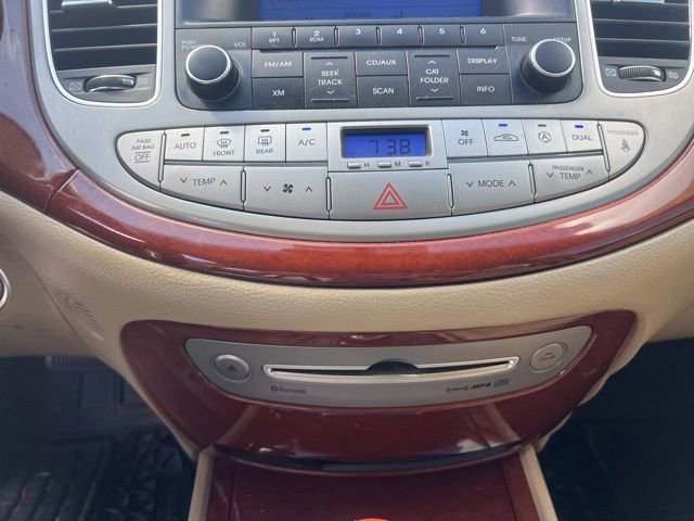 Used 2013 Hyundai Genesis 3.8 RWD image 23