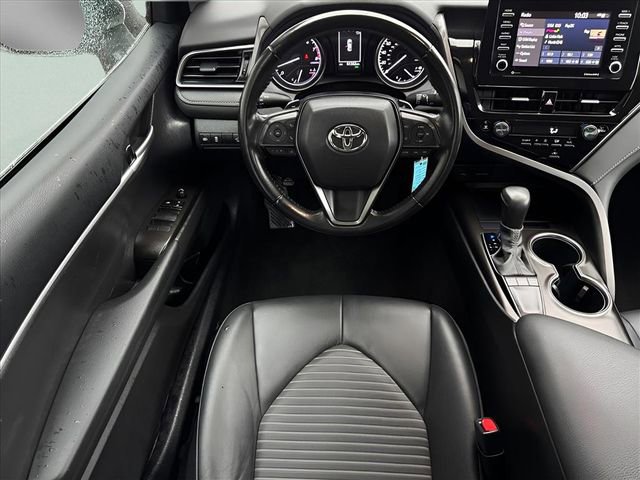 Used 2023 Toyota Camry SE image 9