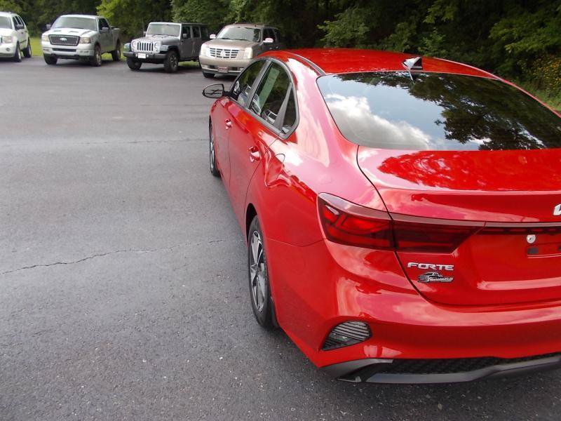 Used 2023 Kia Forte LXS w/ LXS Technology Package FWD image 4