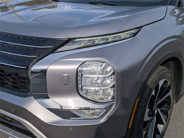 Used 2022 Mitsubishi Outlander SE image 9