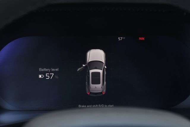 Used 2023 Volvo XC40 Recharge Plus image 10