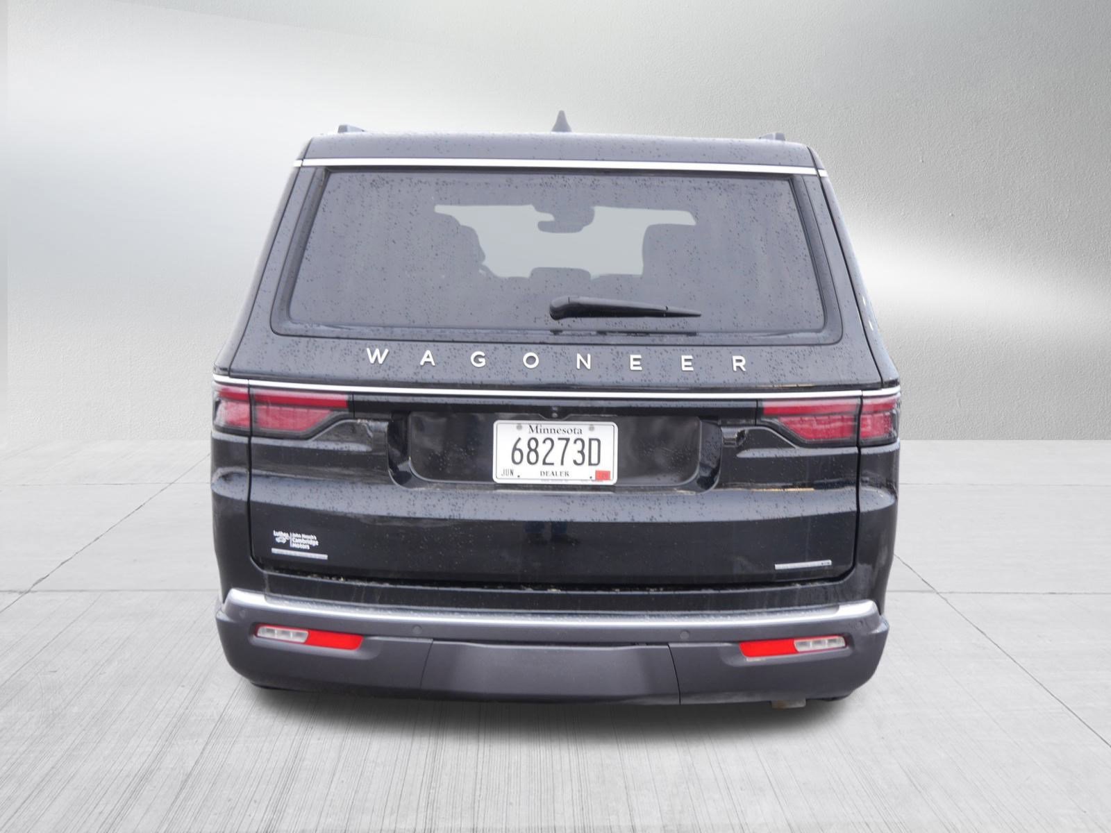 Used 2022 Jeep Wagoneer Series III w/ Rear Seat Video Group 1 image 6