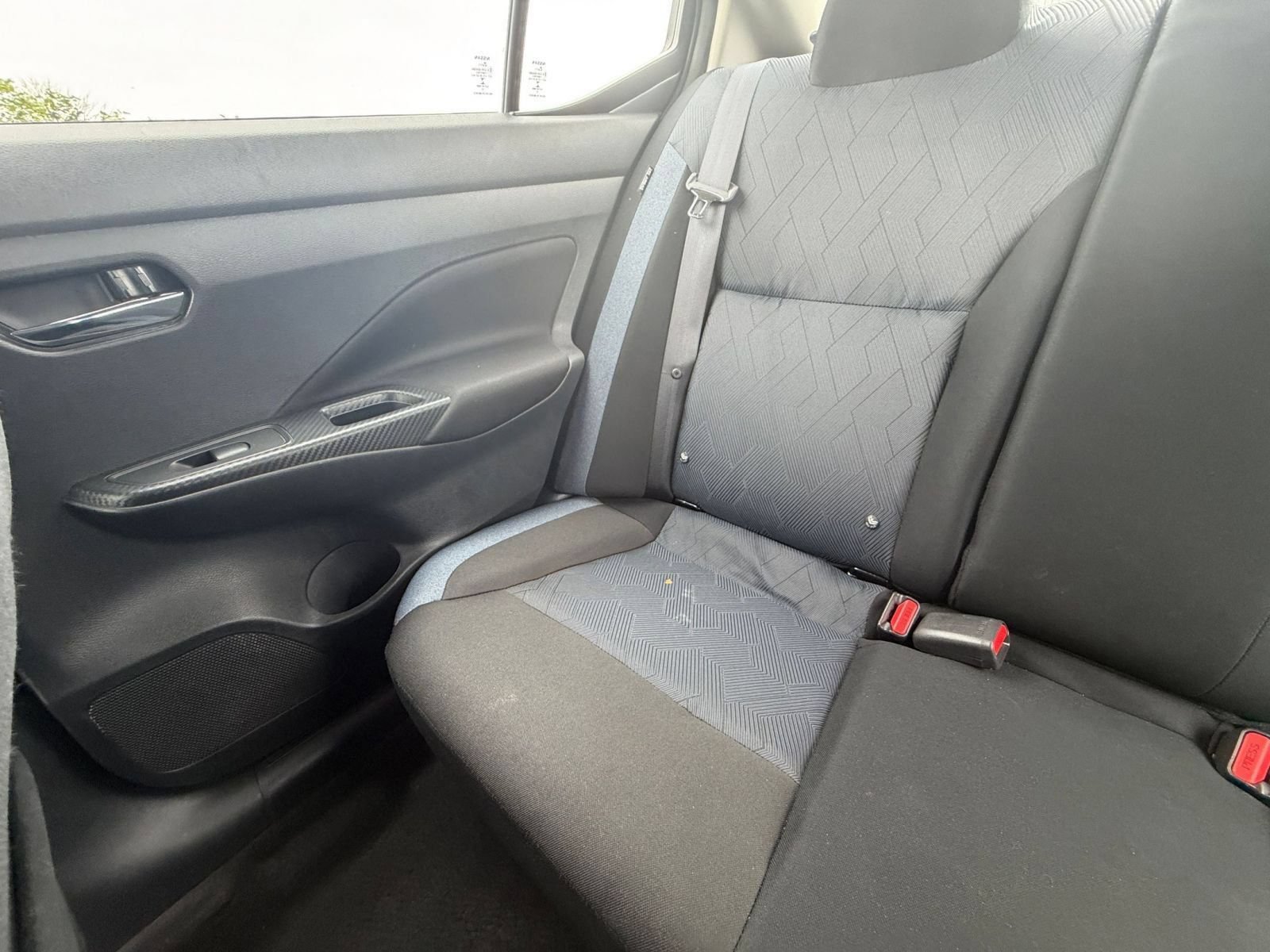 Used 2025 Nissan Versa SV FWD image 37