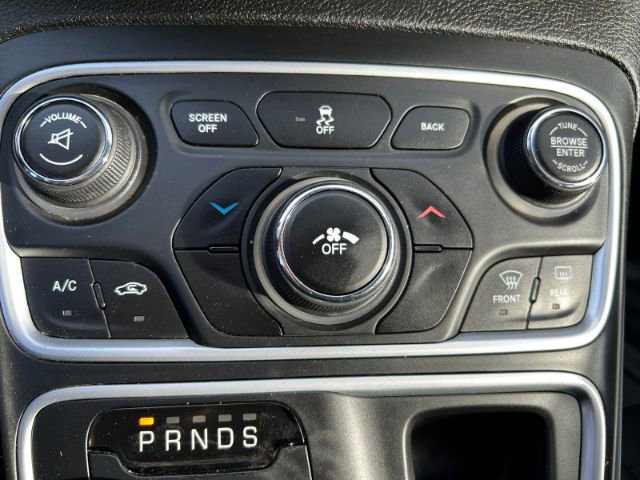 Used 2016 Chrysler 200 Limited image 23