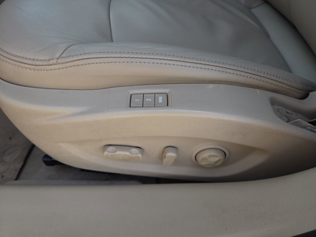 Used 2013 Buick LaCrosse Leather image 12