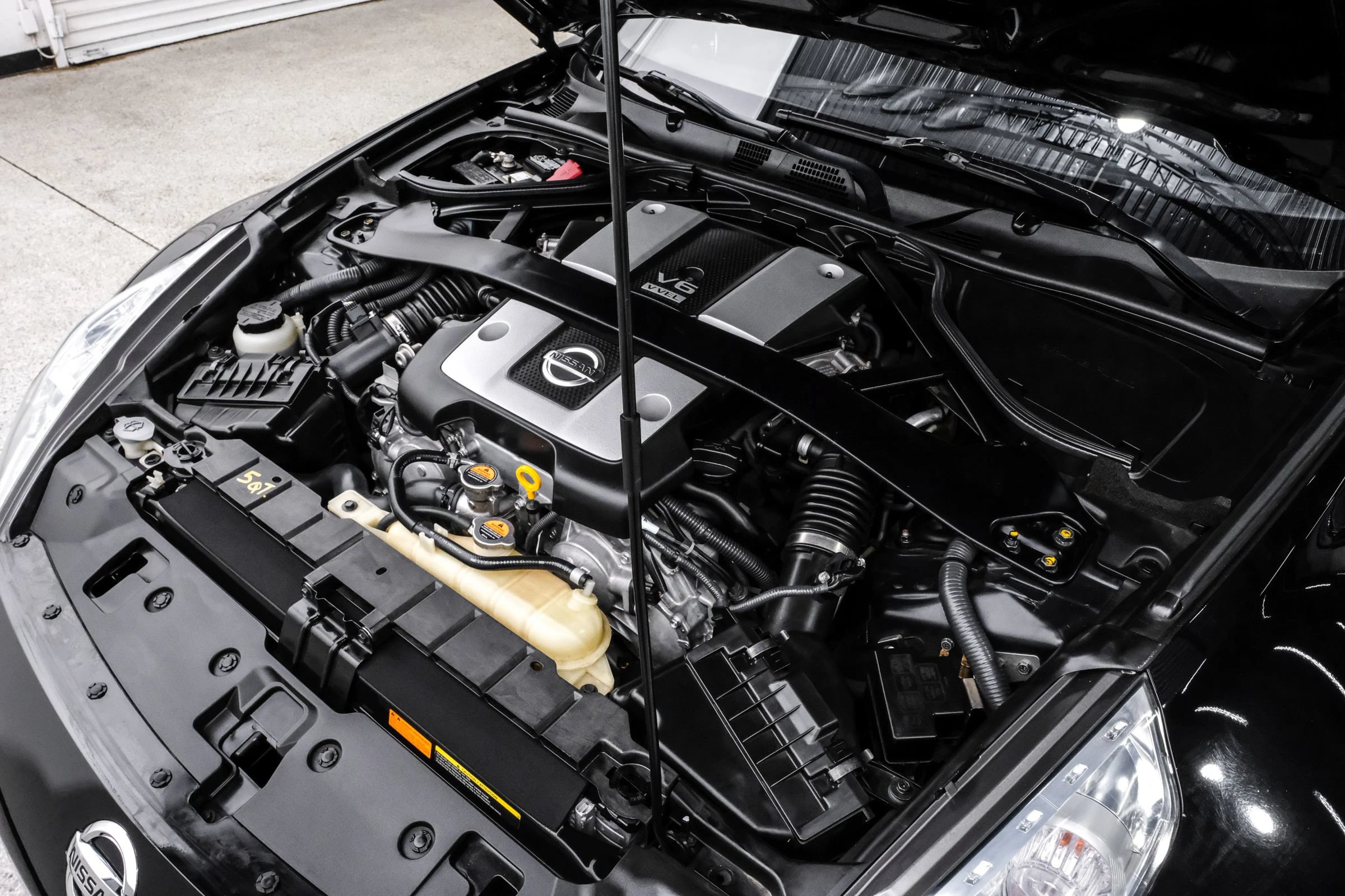 Used 2012 Nissan 370Z Touring w/ Sport Pkg RWD image 51