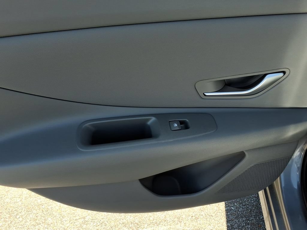 New 2026 Hyundai Elantra SEL Sport Premium FWD image 9