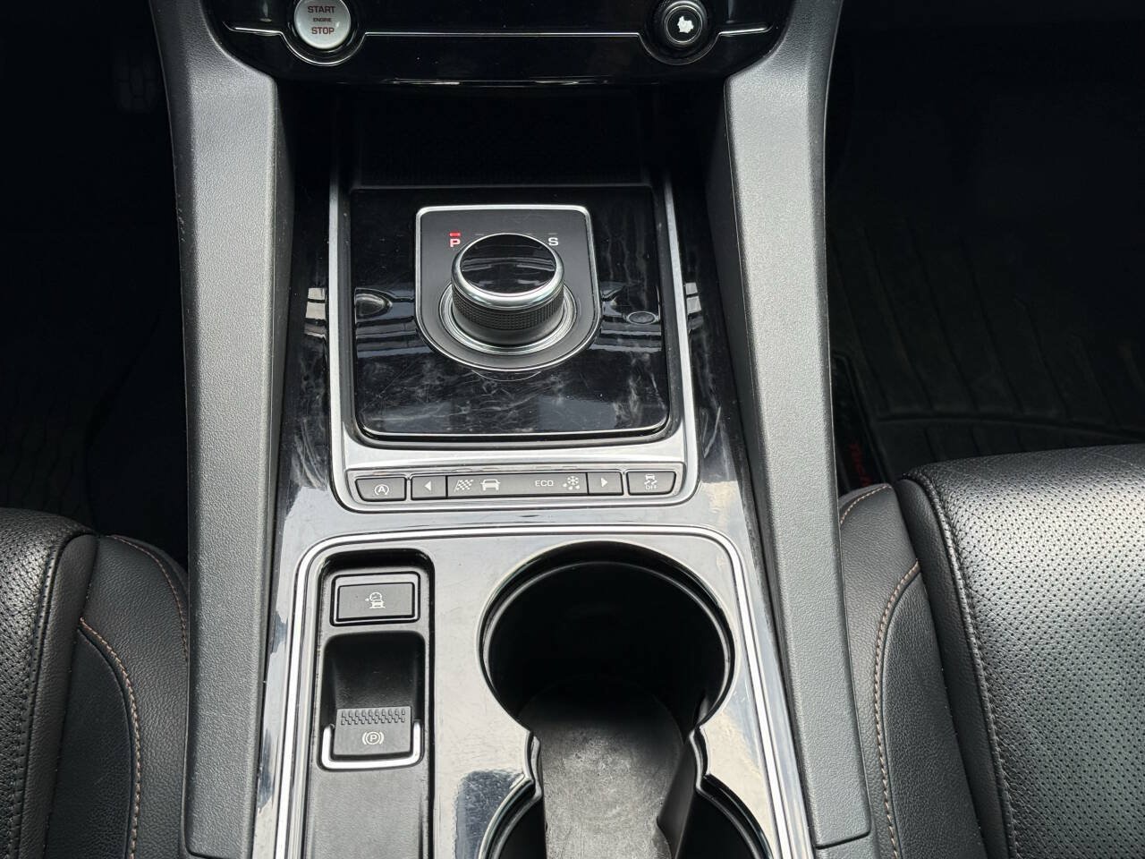 Used 2017 Jaguar F-PACE Prestige AWD/4WD image 19