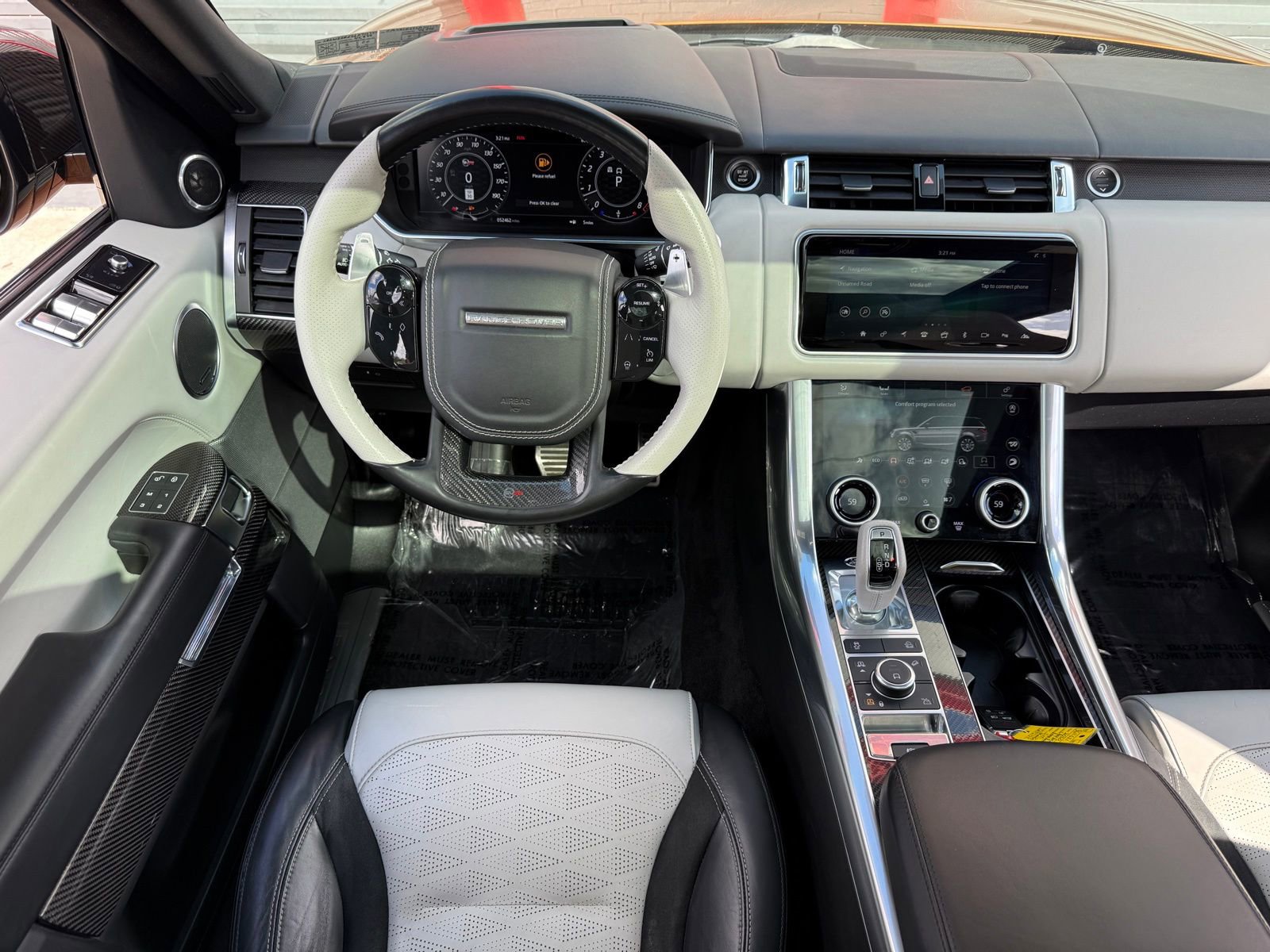 Used 2020 Land Rover Range Rover Sport SVR image 31