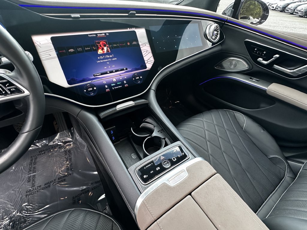 Certified 2023 Mercedes-Benz EQS 580 4MATIC Sedan image 31