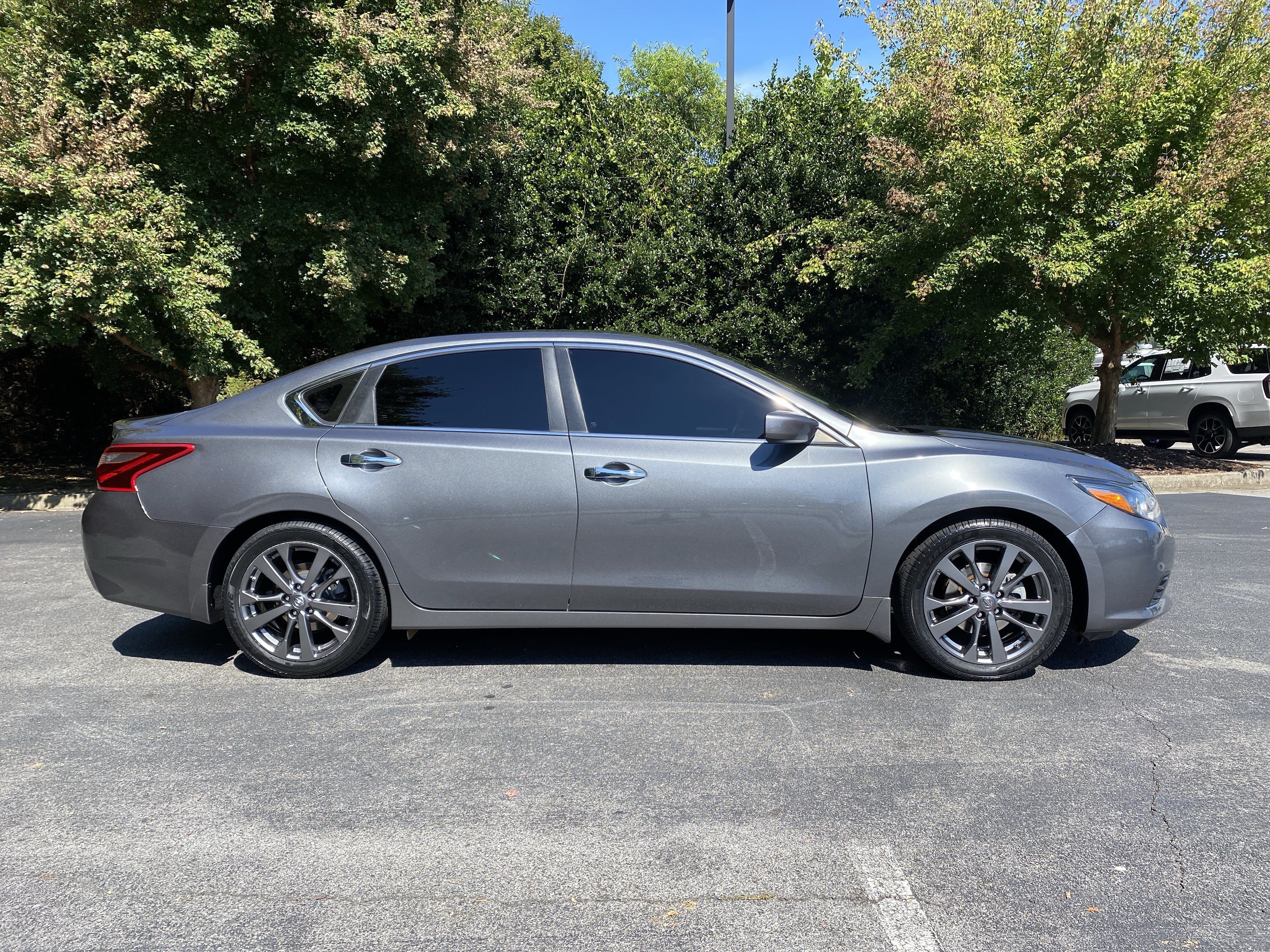 Used 2018 Nissan Altima 2.5 SR w/ SR Special Edition FWD image 10