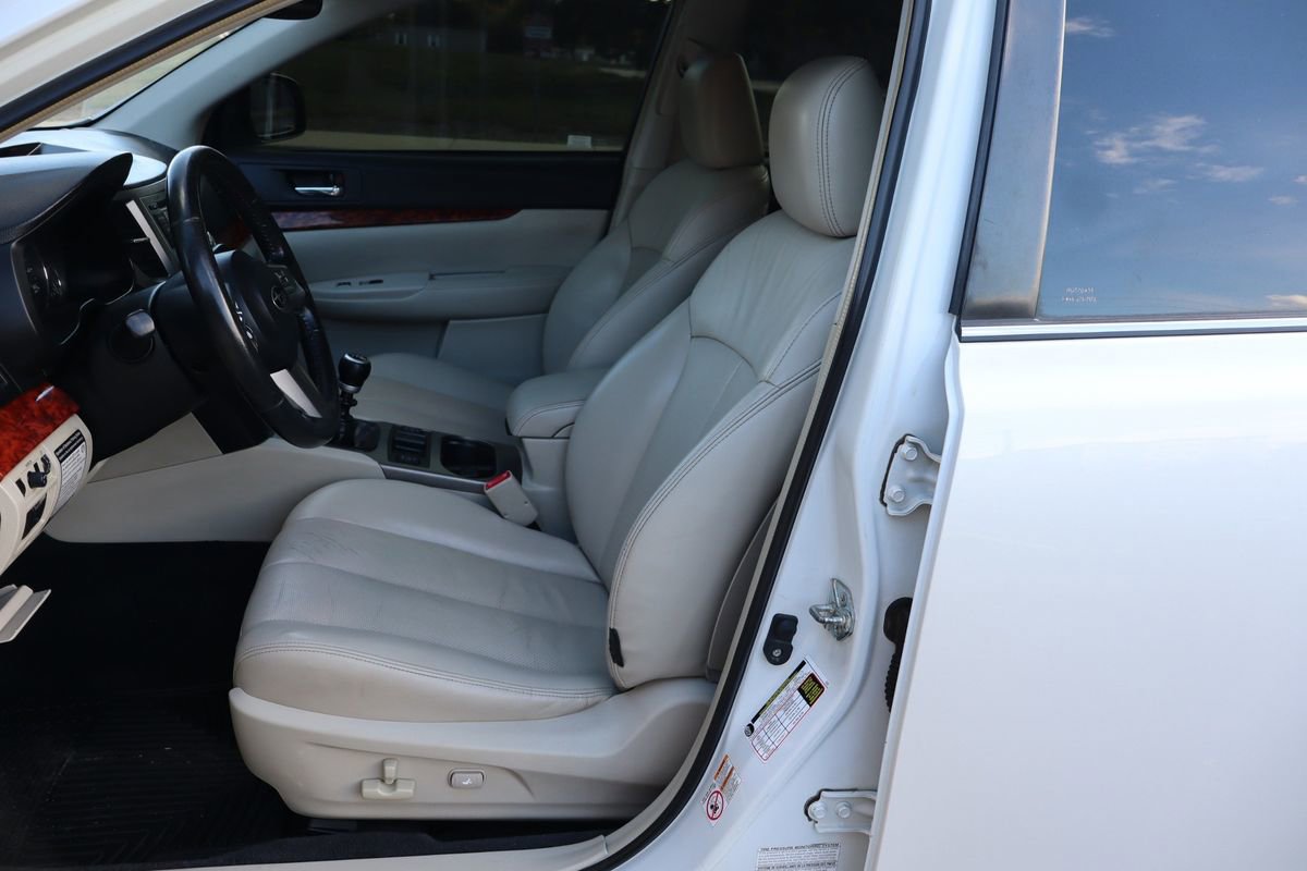 Used 2010 Subaru Legacy 2.5GT Limited image 19