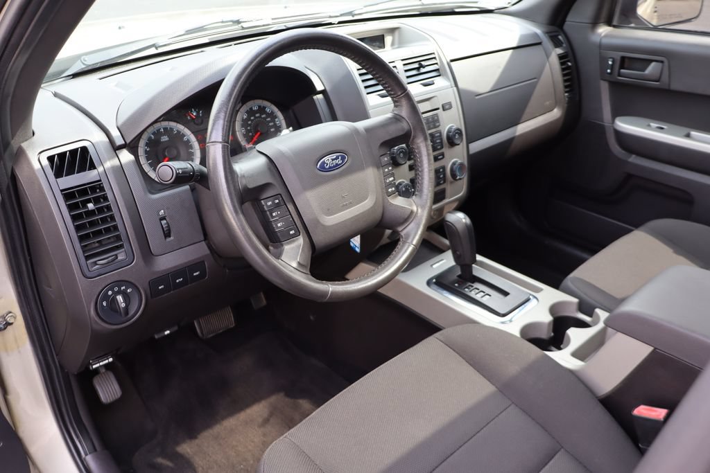 Used 2010 Ford Escape XLT FWD image 5