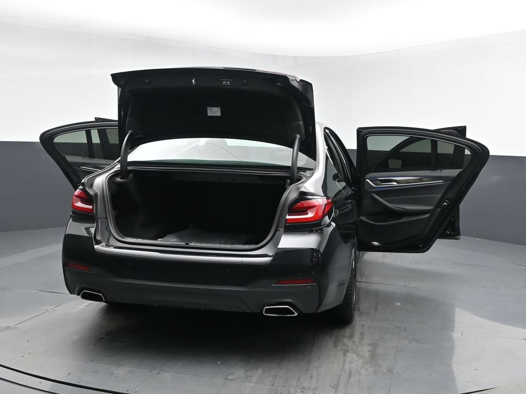 Used 2021 BMW 540i w/ M Sport Package RWD image 27