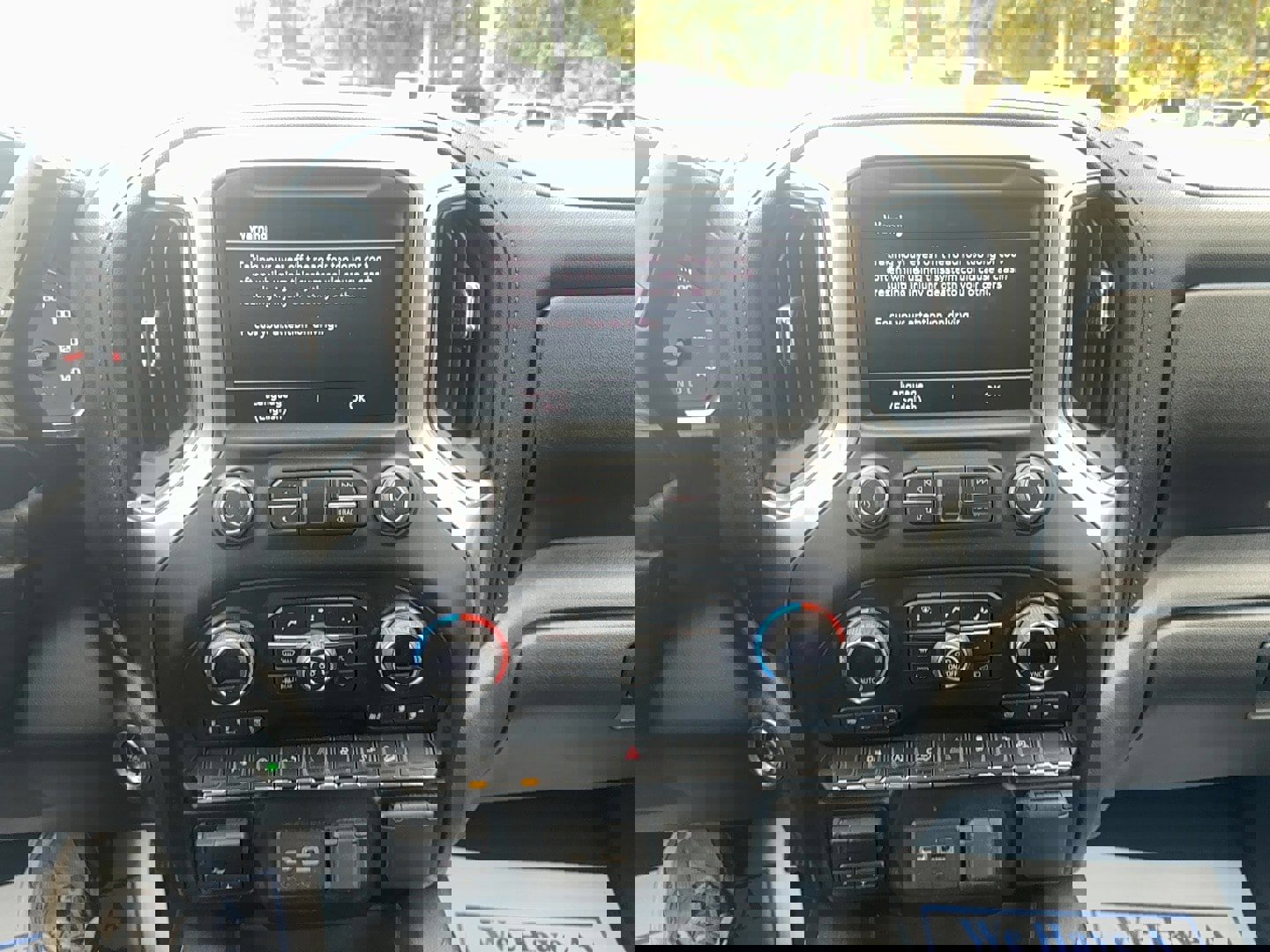 Used 2022 Chevrolet Silverado 1500 LTZ w/ Z71 Off-Road Package image 16