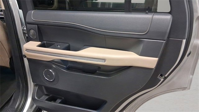 Used 2024 Ford Expedition Limited image 17