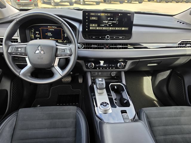 Used 2025 Mitsubishi Outlander SE FWD image 9