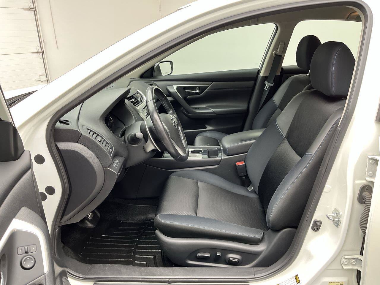Used 2018 Nissan Altima 2.5 SR FWD image 3
