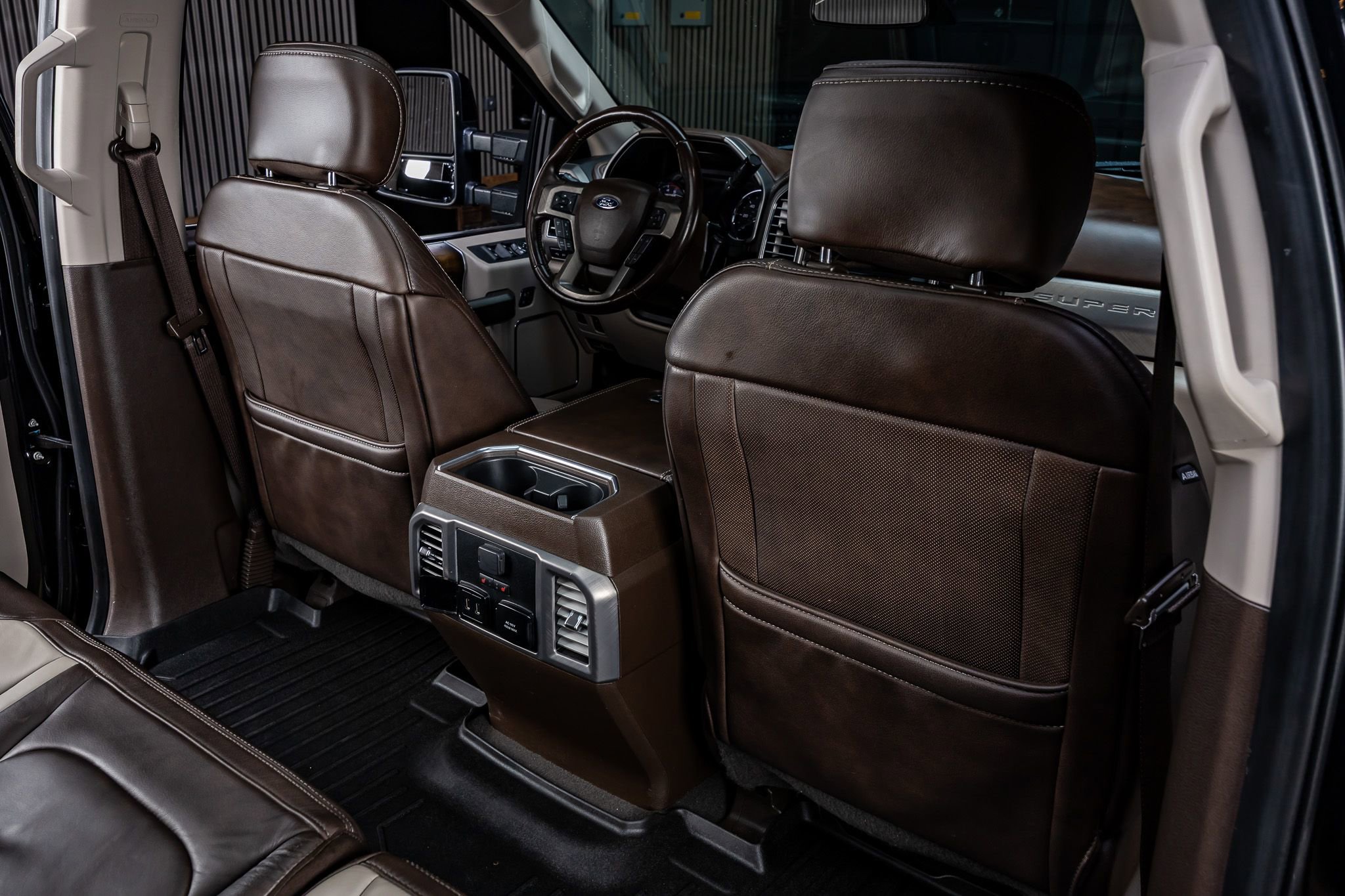 Used 2019 Ford F450 Limited AWD/4WD image 31