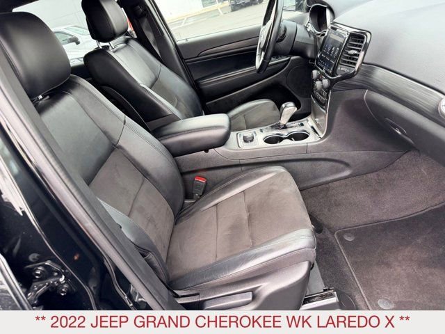 Certified 2022 Jeep Grand Cherokee Laredo X image 11