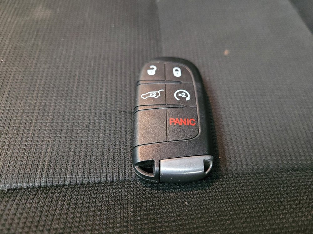 Used 2017 Jeep Grand Cherokee Laredo w/ Quick Order Package 23E image 32