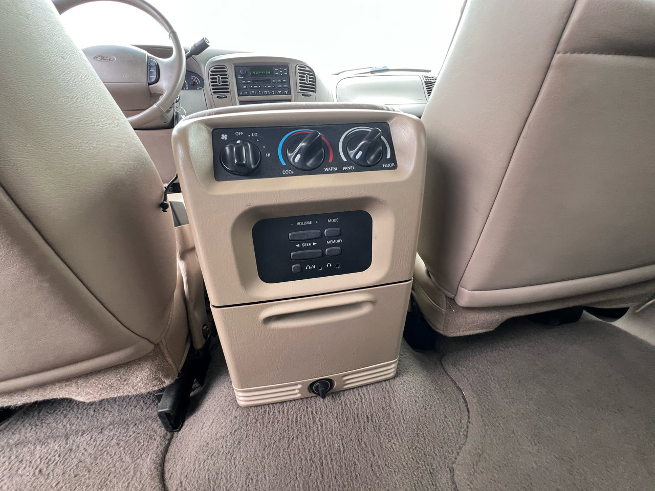 Used 2002 Ford Expedition Eddie Bauer image 36