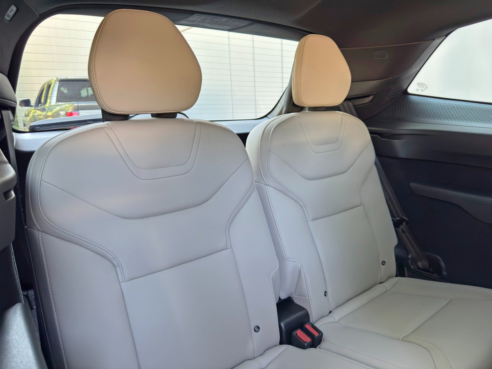 Used 2025 Volvo EX90 Ultra AWD/4WD image 39