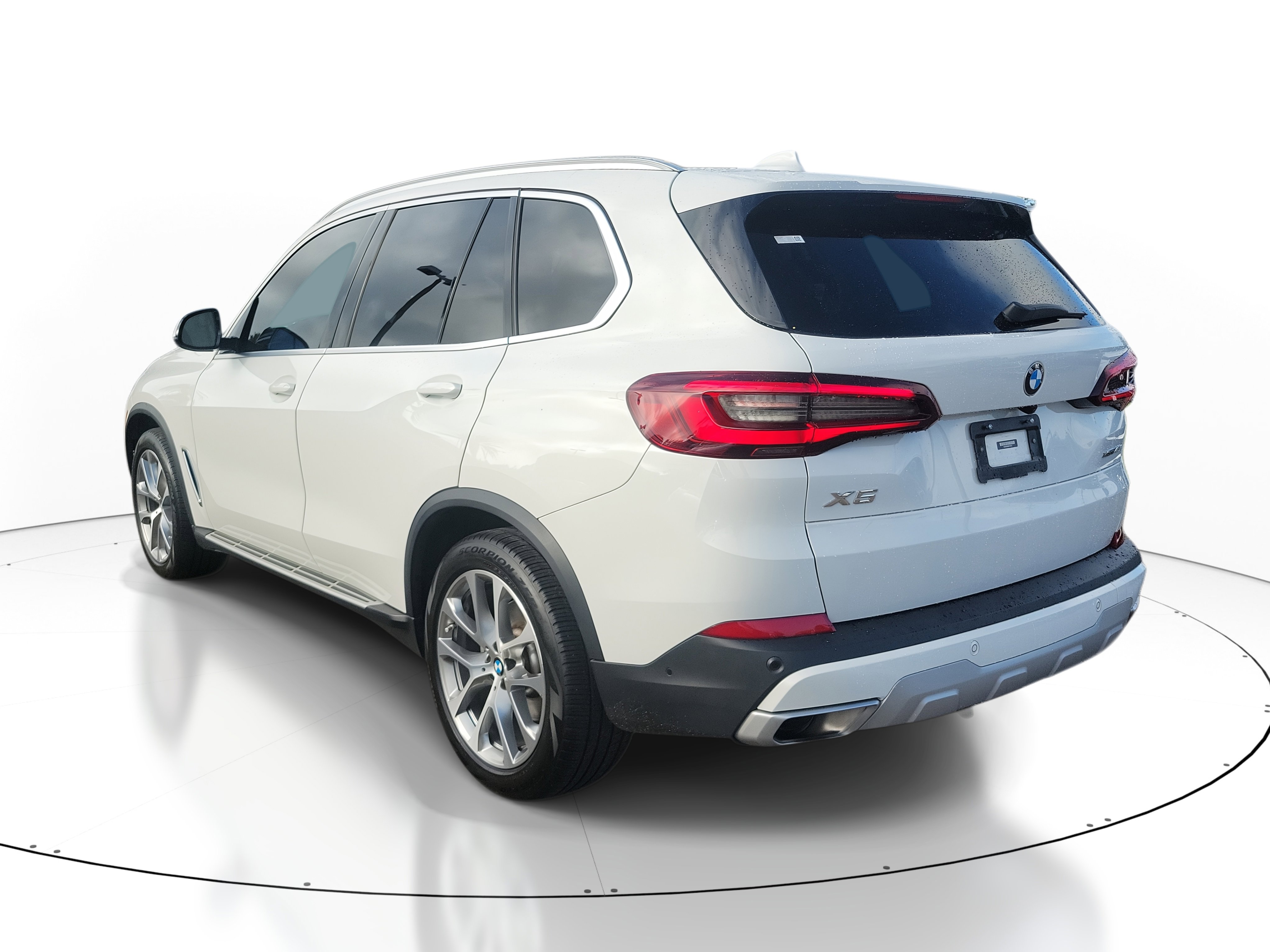 Used 2023 BMW X5 xDrive40i image 4