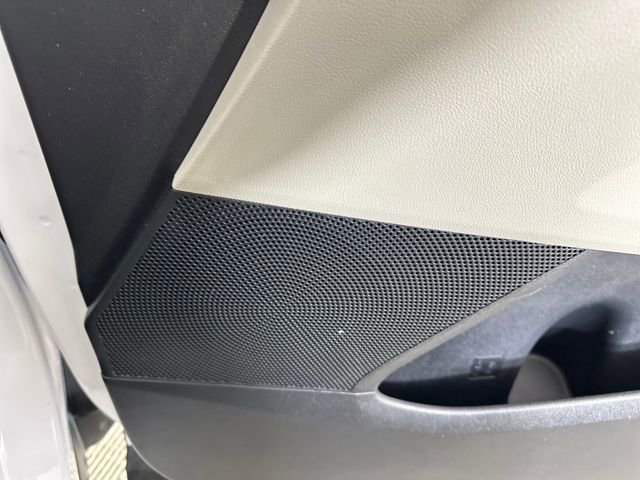 Used 2024 Kia Sorento S w/ Panoramic Sunroof Package image 29