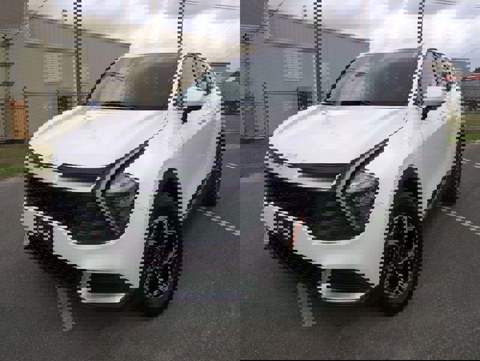 Used 2023 Kia Sportage LX image 1