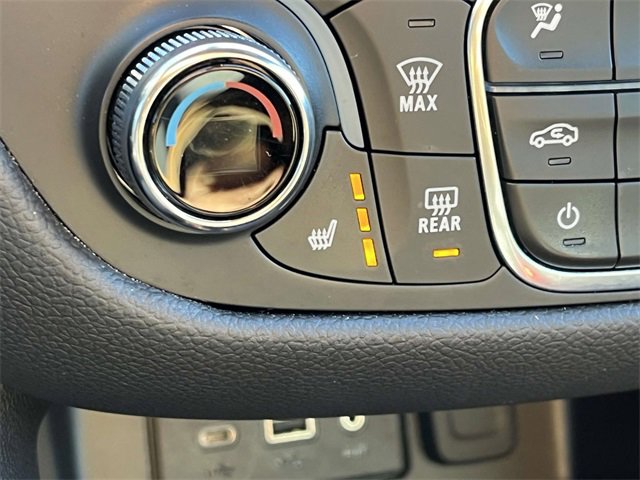 Used 2023 Chevrolet Equinox RS image 25