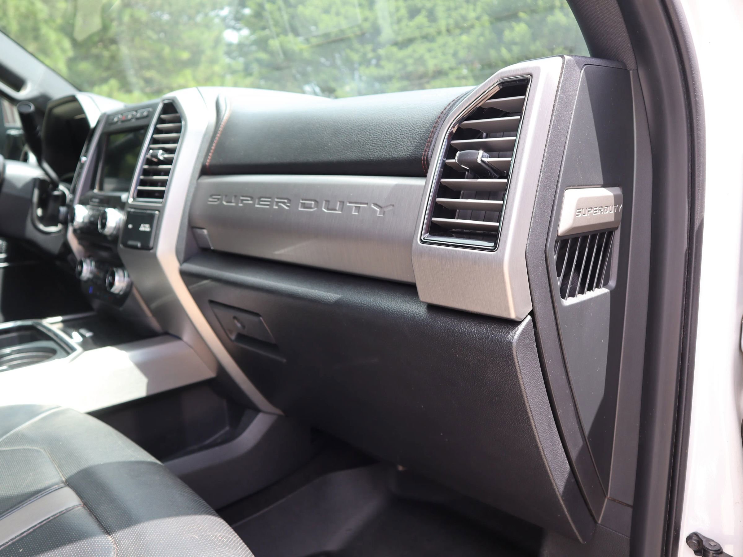 Used 2018 Ford F250 Platinum w/ Platinum Ultimate Package image 35