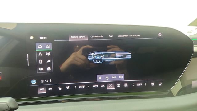 Used 2025 Audi A6 e-tron Prestige w/ Black Warm Weather Package image 51