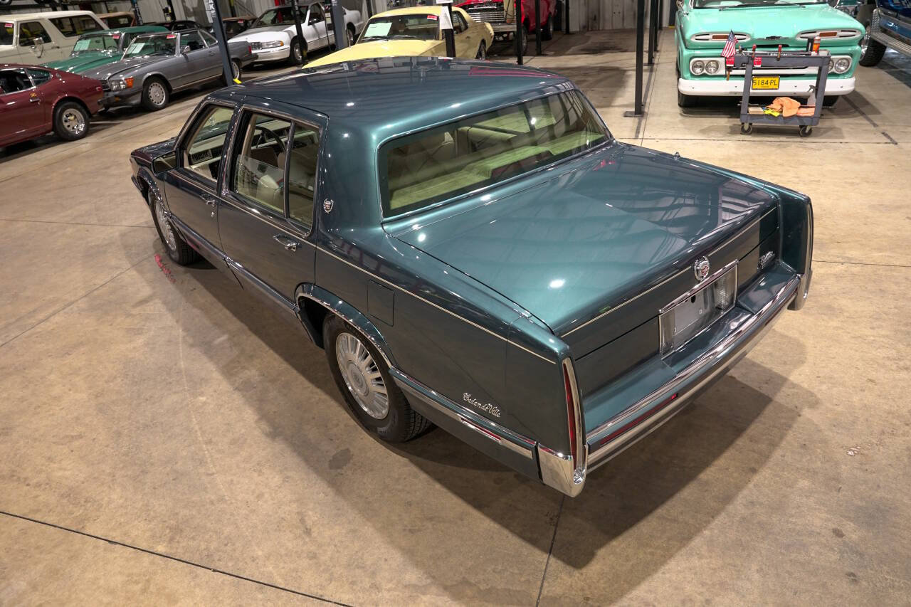 Used 1992 Cadillac De Ville Sedan FWD image 16