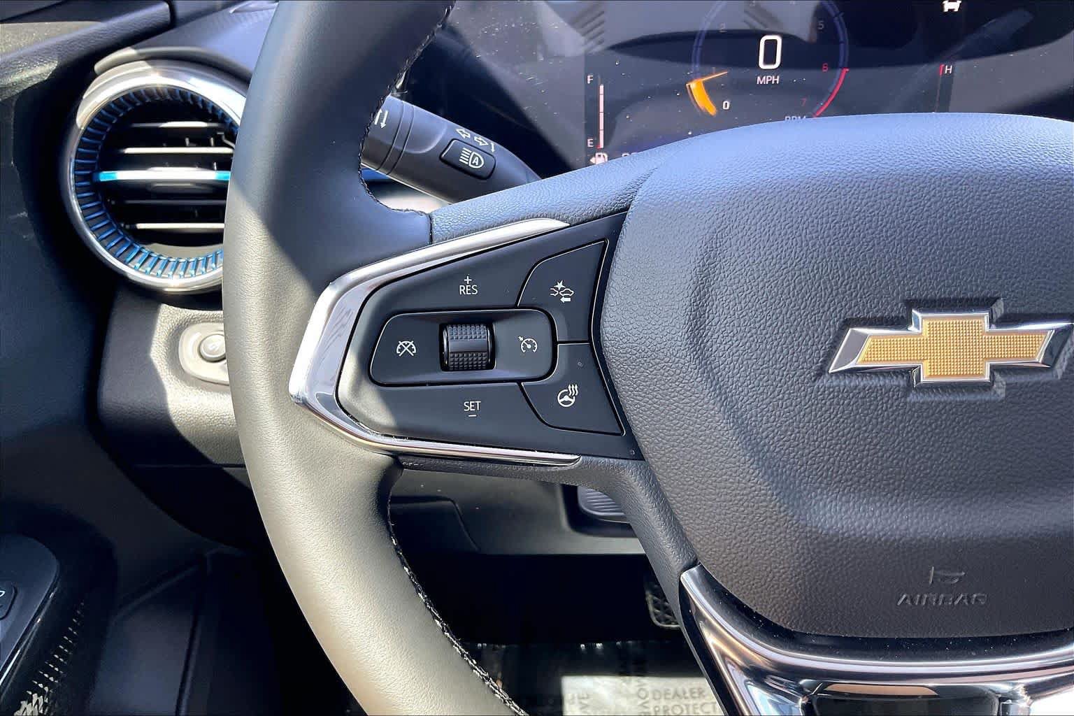 Used 2026 Chevrolet Trax LT w/ LT Convenience Package FWD image 18