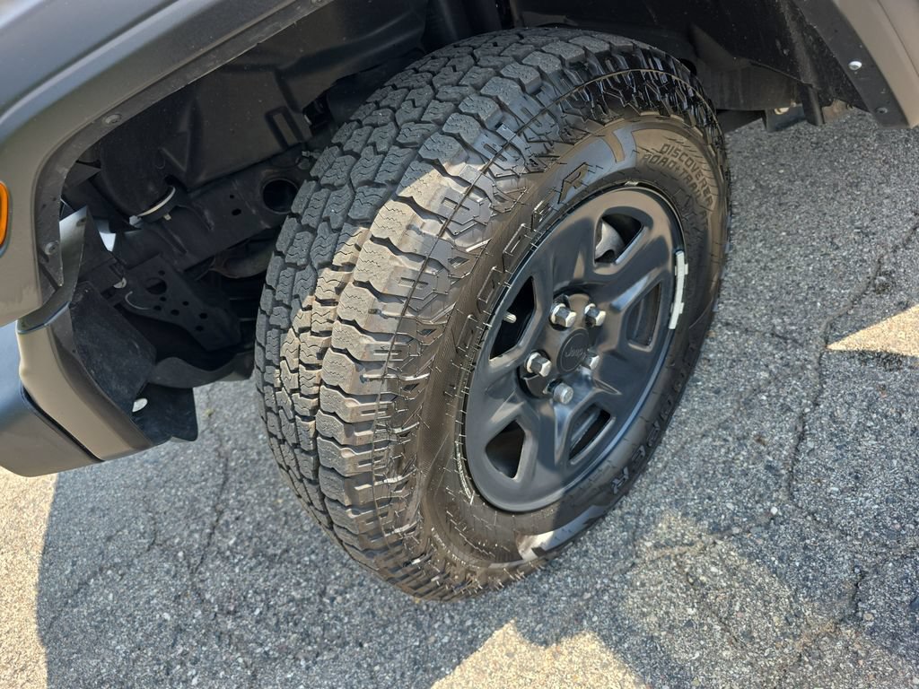 Used 2022 Jeep Wrangler Sport AWD/4WD image 30