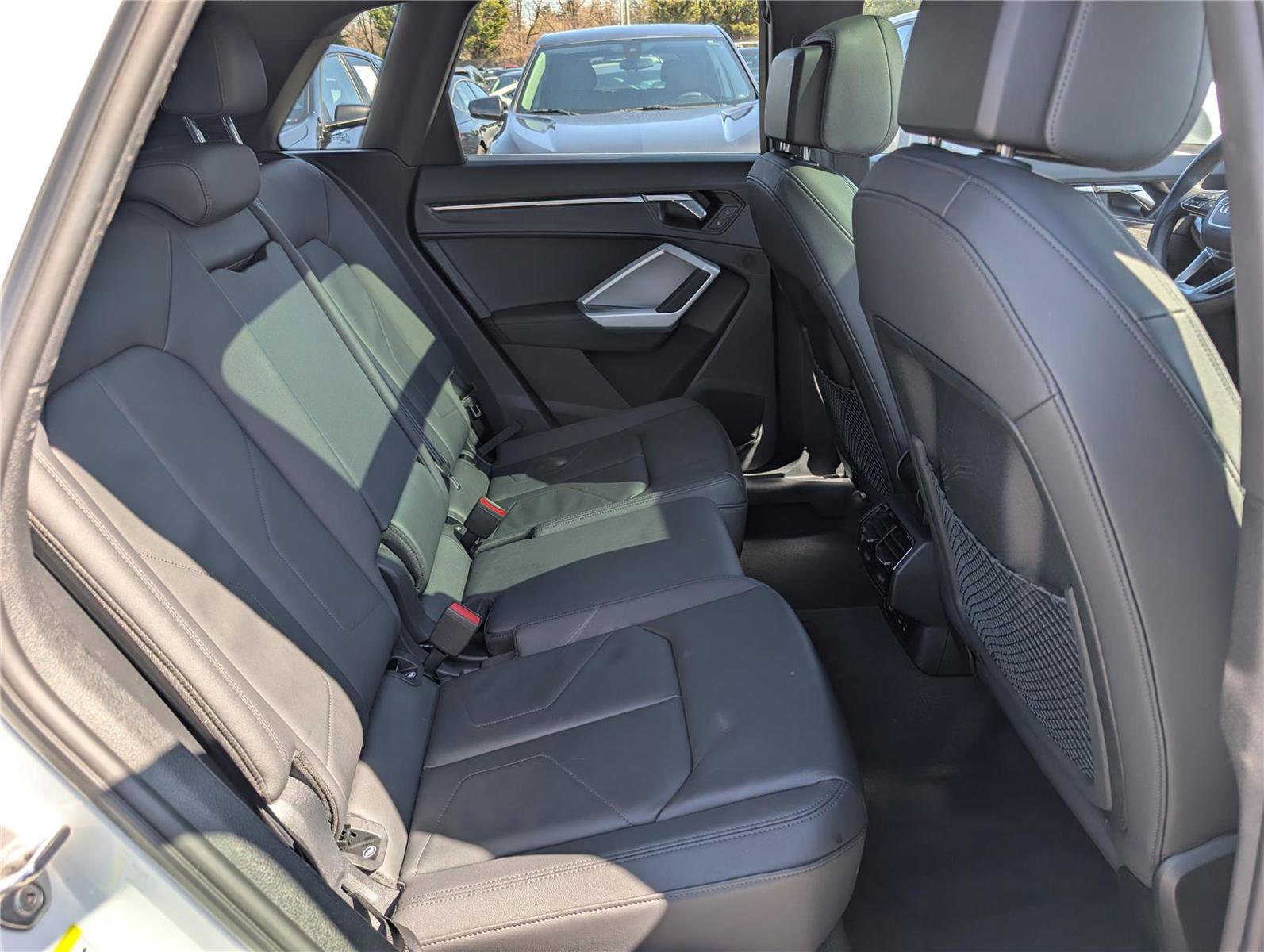 Used 2024 Audi Q3 2.0T Premium image 13