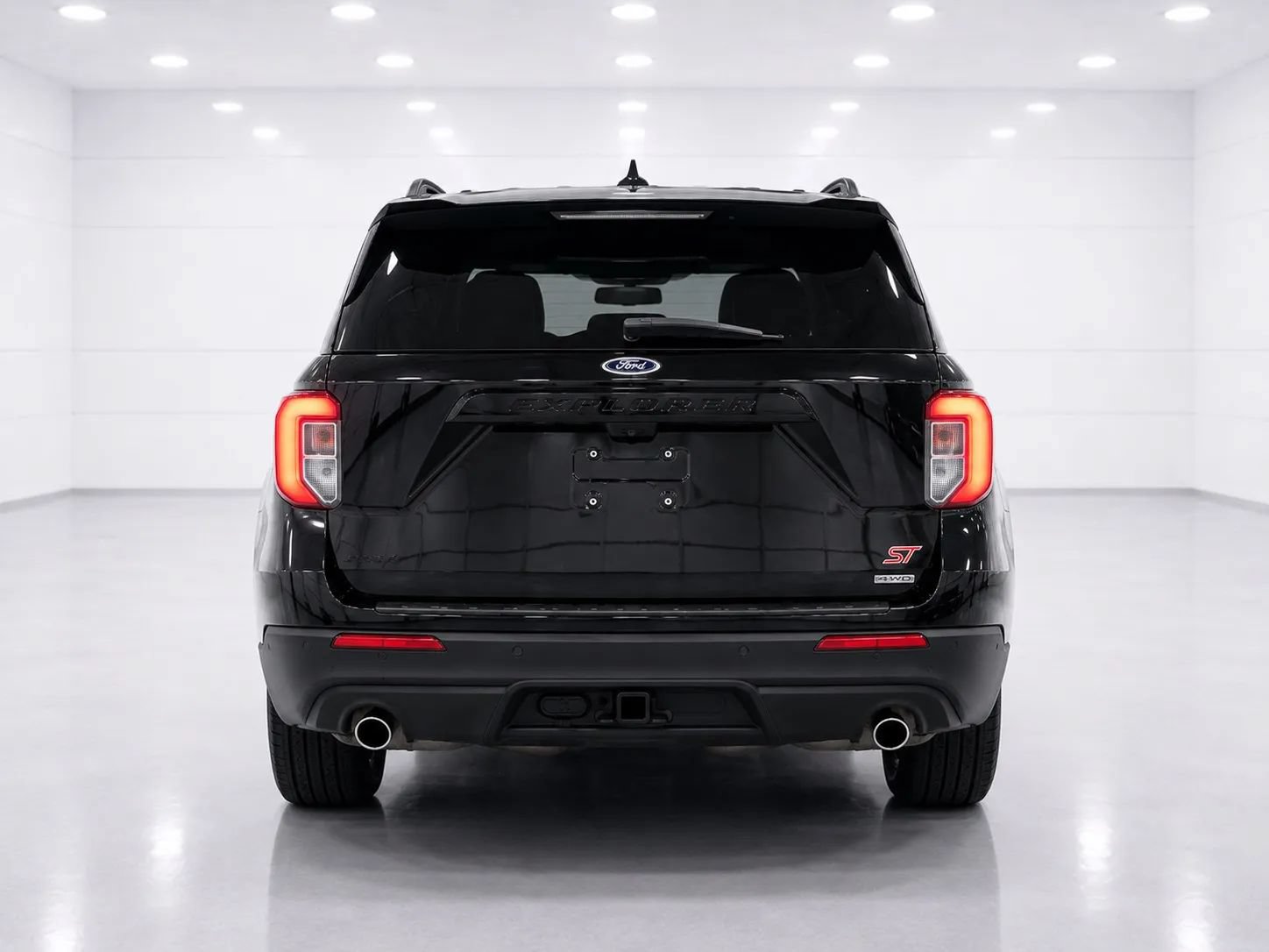 Used 2023 Ford Explorer ST-Line w/ Class IV Trailer Tow Package AWD/4WD image 4