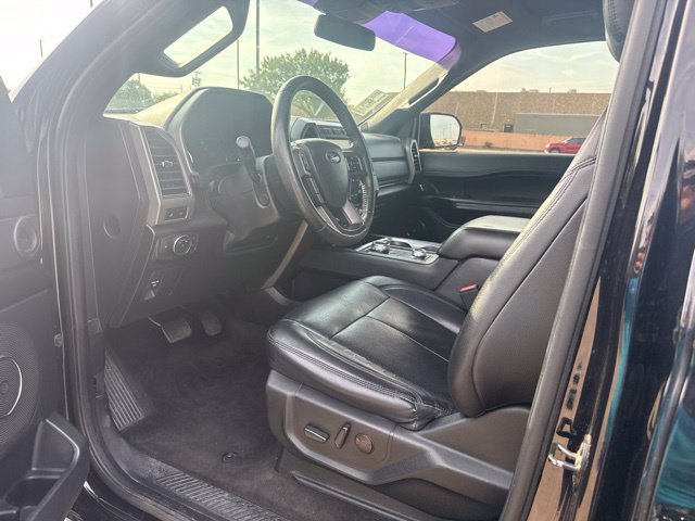 Used 2020 Ford Expedition XLT w/ Equipment Group 202A AWD/4WD image 11