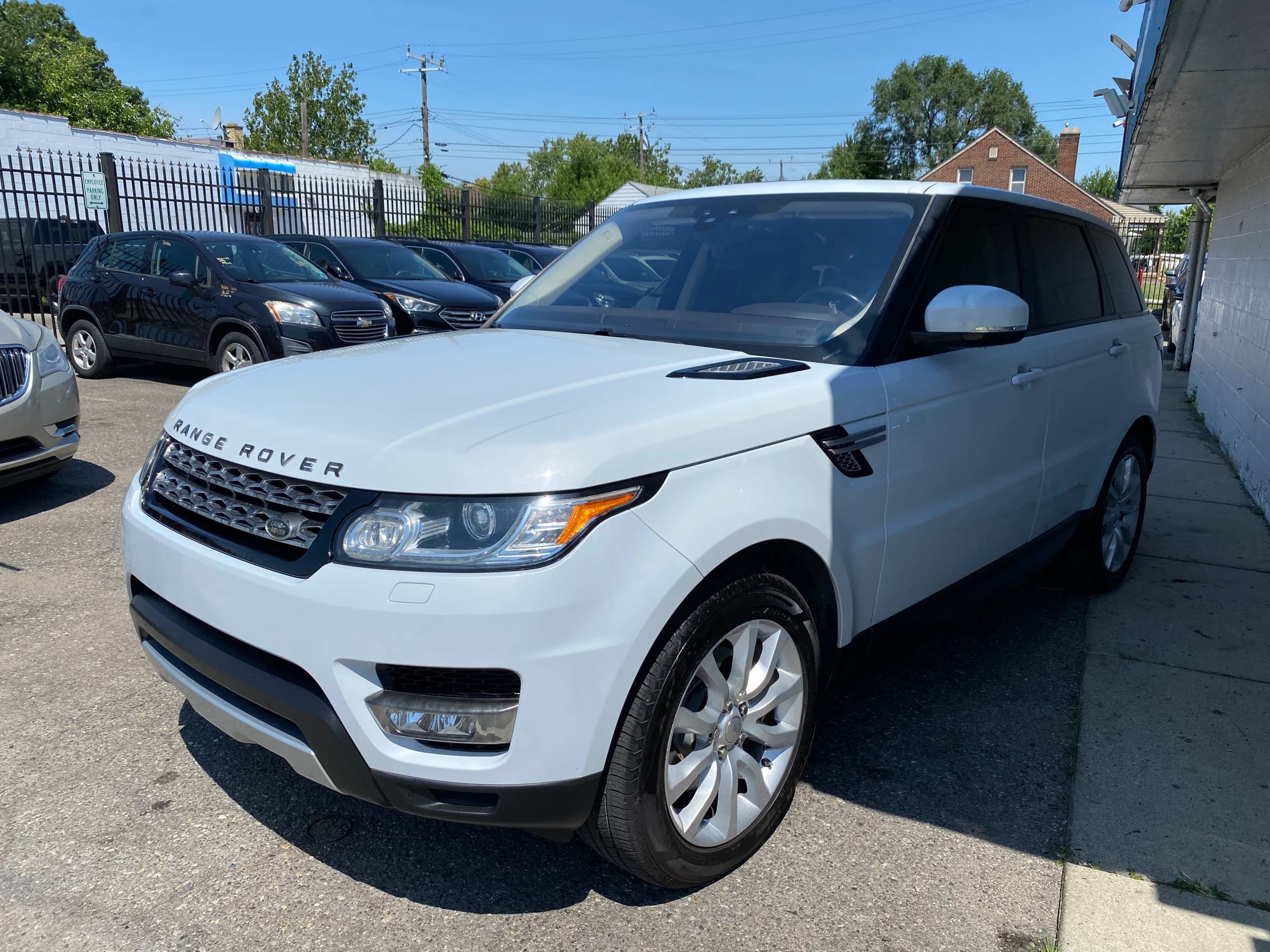 Used 2017 Land Rover Range Rover Sport HSE AWD/4WD image 6